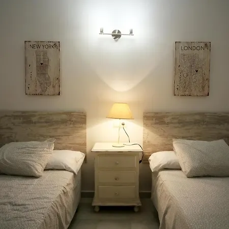 Yucas Pool & Apartment Fuengirola