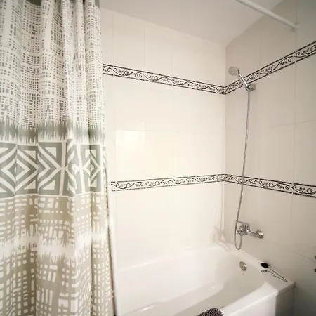 Yucas Pool & Apartment *